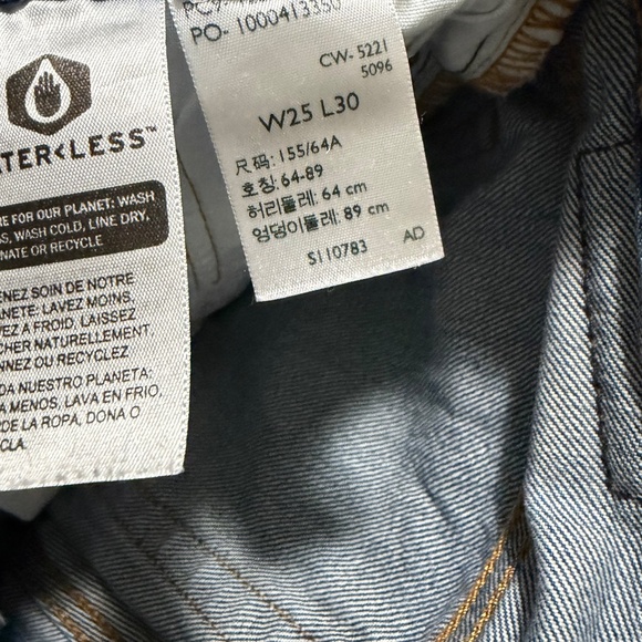 Jeans - Picture 8 of 9